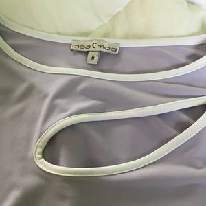 Cute light purple top!